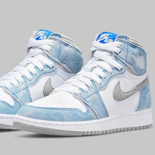 Load image into Gallery viewer, Nike Air Jordan 1 "Hyper Royal"