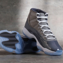 Cargar imagen en el visor de la galería, Jordan 11 Retro &quot;Cool Grey&quot; (2021)
